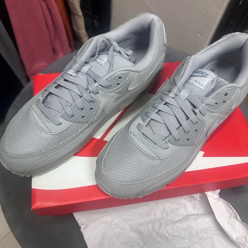 Nike Air Max Men's Silver Sneakers